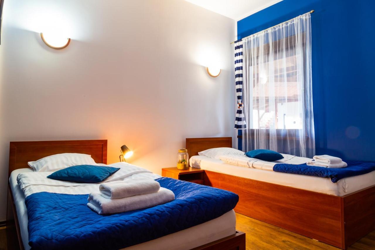 Hotel Nenufar Kościan Esterno foto